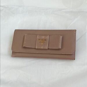 Prada Bow Detail Saffiano Long Leather Wallet - Taupe